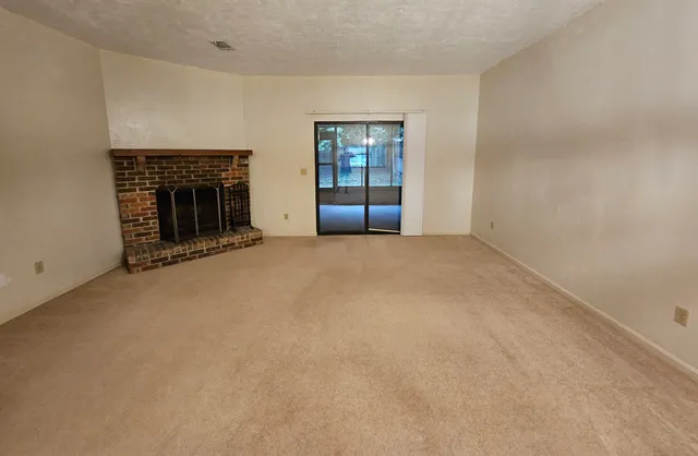 $1,550 | 463 East Van Buren Street, Tallahassee, FL 32301