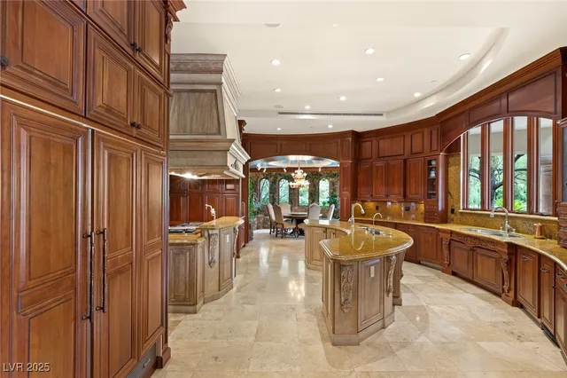 $11,600,000 | 18 Olympia Hills Circle, Las Vegas, NV 89141