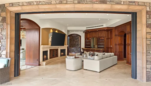 $11,600,000 | 18 Olympia Hills Circle, Las Vegas, NV 89141