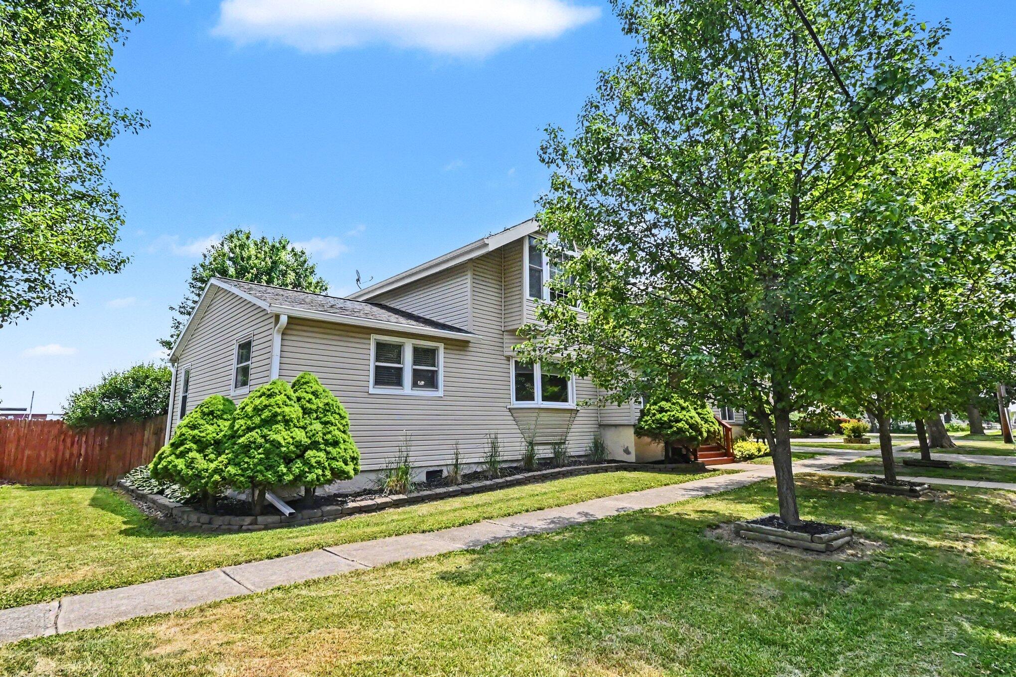 1011 State Street Adrian, MI 49221 - Photo 29 of 37 028_file_6799