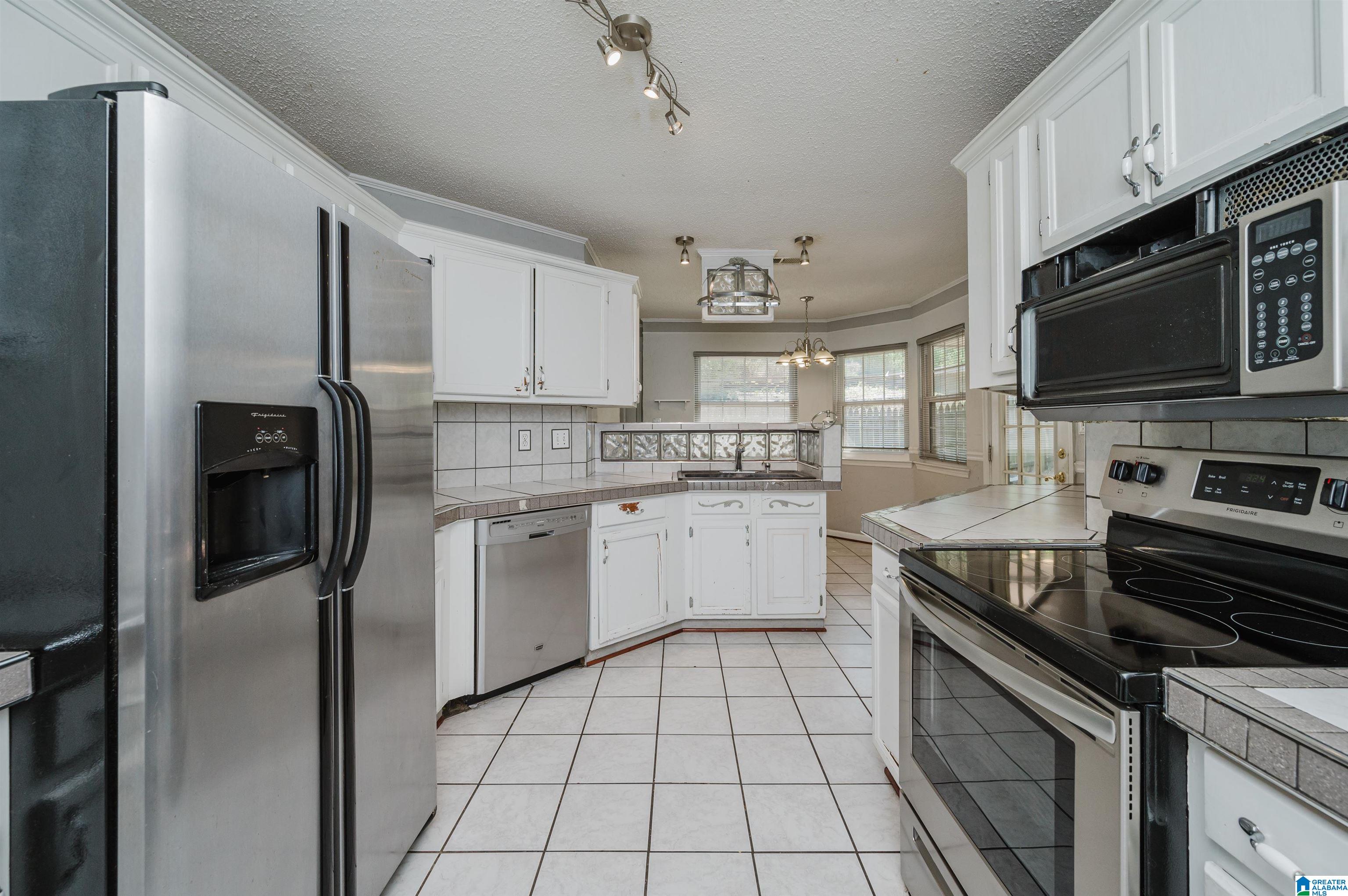 100 Braxton Way Pelham, AL 35124 - Photo 14 of 44