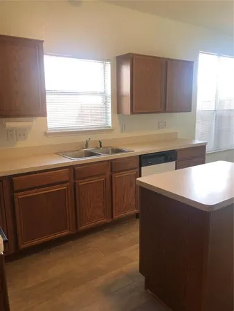 $2,200 | 716 Kristi Lane, Cedar Hill, TX 75104