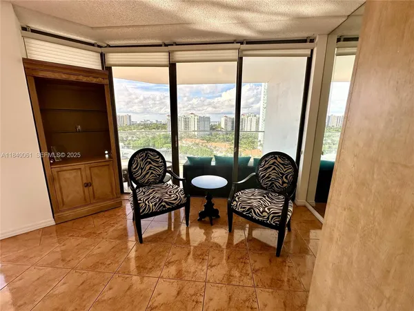 $3,500 | 19707 Turnberry Way, Unit 15B, Aventura, FL 33180