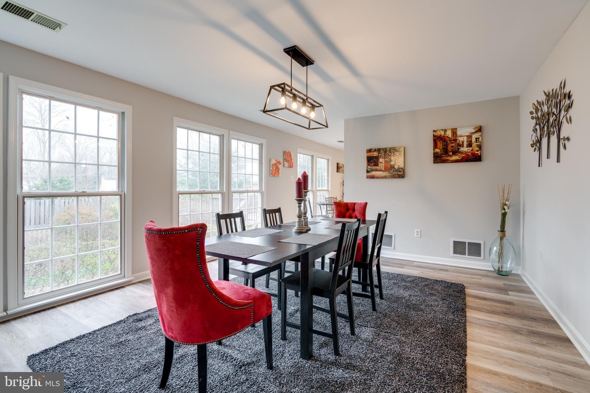 8712 Clydesdale Road Springfield, VA 22151 - Photo 5 of 39 Separate Dining Room
