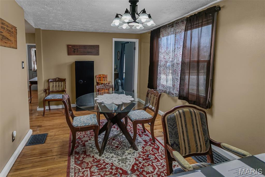 320 North State Street Roodhouse, IL 62082 - Photo 11 of 39