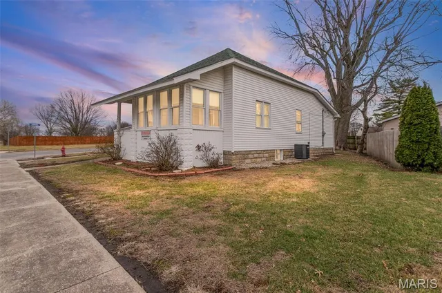 $199,900 | 320 North State Street, Roodhouse, IL 62082