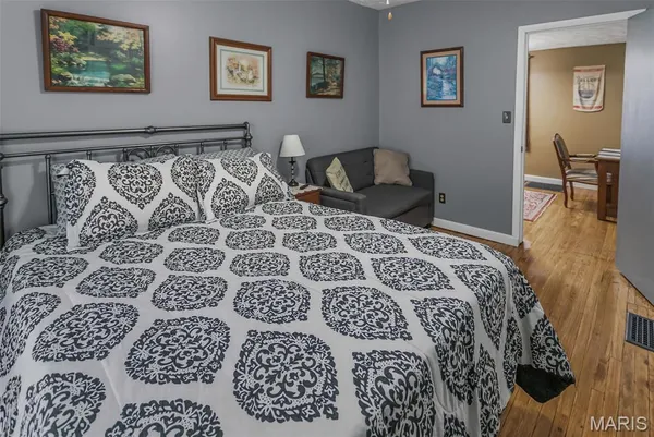 $199,900 | 320 North State Street, Roodhouse, IL 62082