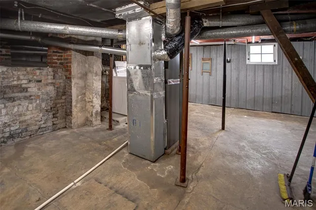 $199,900 | 320 North State Street, Roodhouse, IL 62082