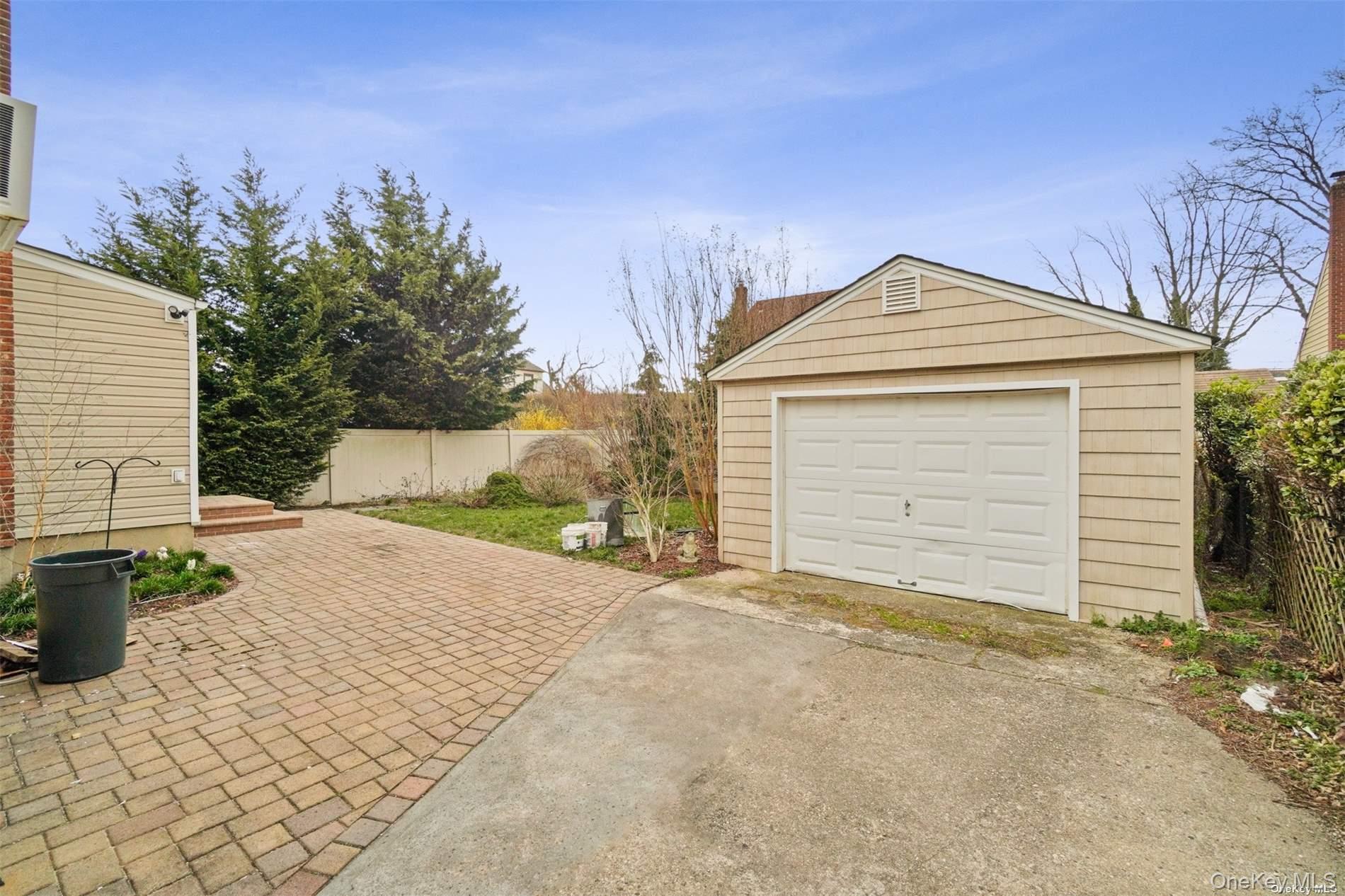 1670 Abby Road Merrick, NY 11566 - Photo 16 of 17