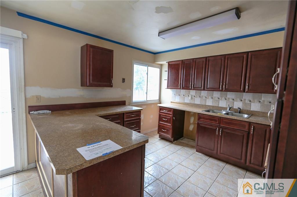 12 Georges Road New Brunswick, NJ 08901 - Photo 1 of 17 Gallery Image 1
