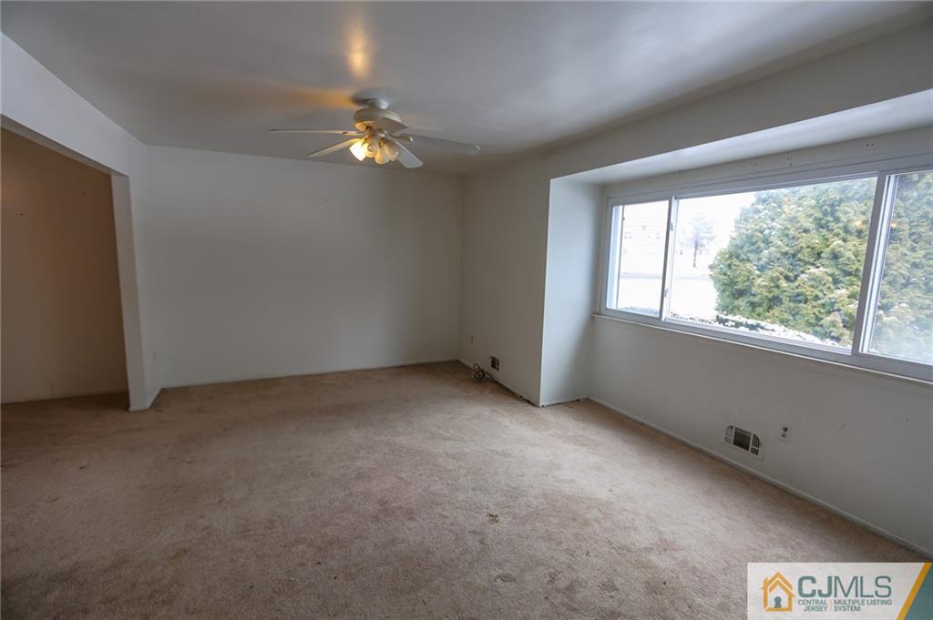 12 Georges Road New Brunswick, NJ 08901 - Photo 4 of 17 Gallery Image 4