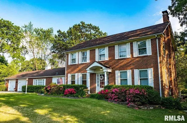 $339,900 | 321 West Boone Street, Salem, IL 62881