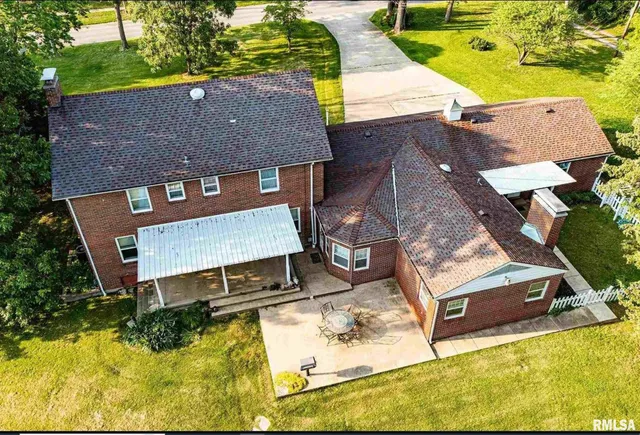 $339,900 | 321 West Boone Street, Salem, IL 62881