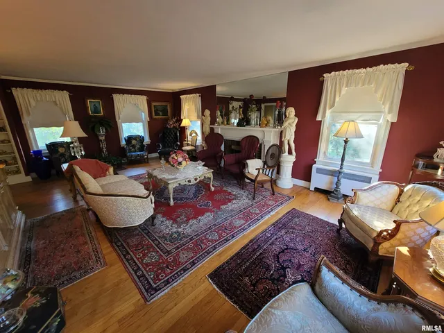 $339,900 | 321 West Boone Street, Salem, IL 62881