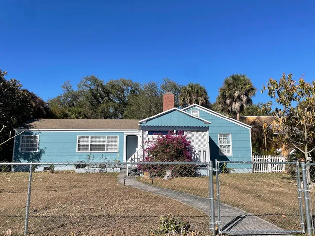 $1,600 | 904 Boston Avenue, Unit 2, Fort Pierce, FL 34950