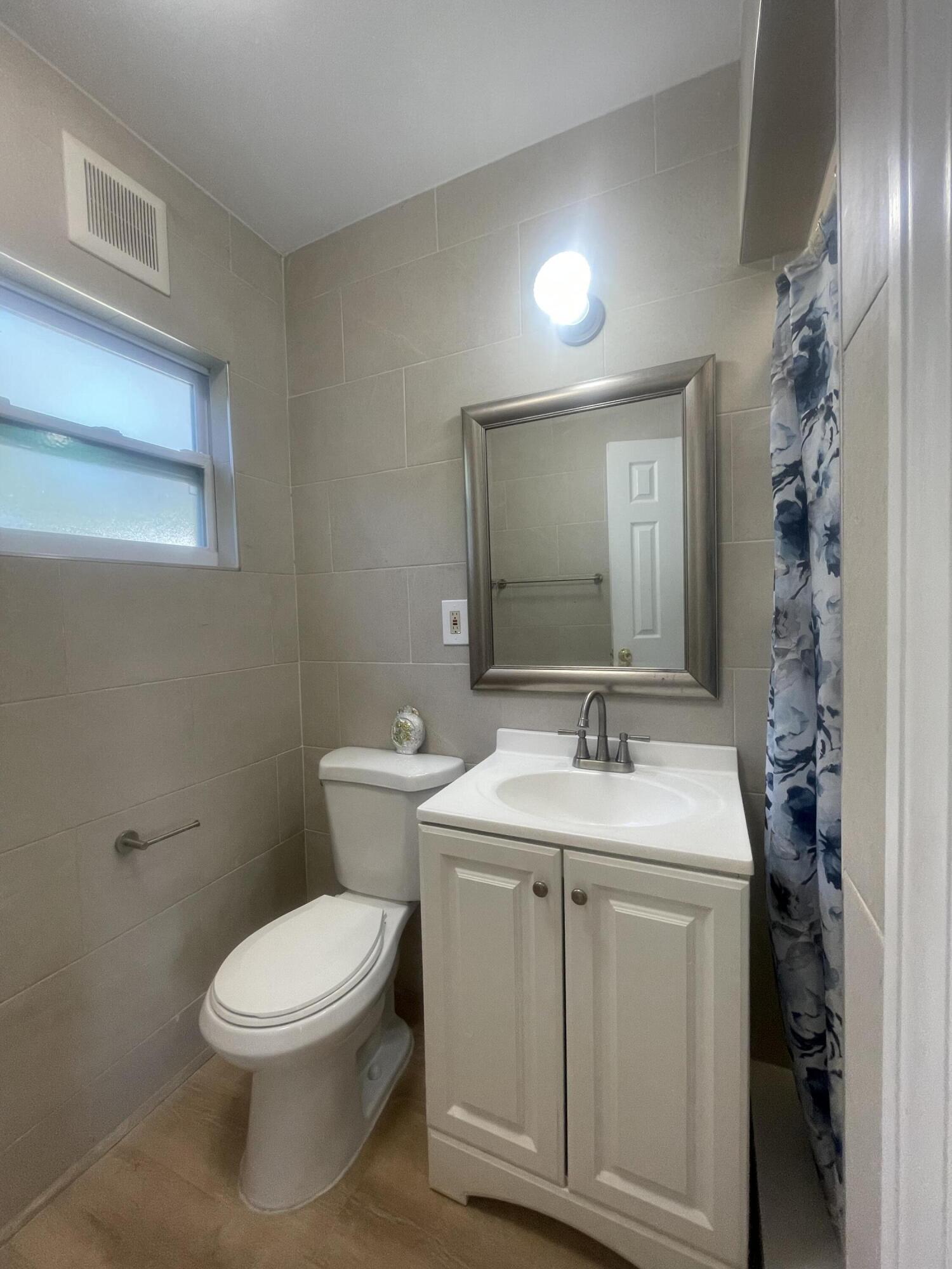 904 Boston Avenue, Unit 2 Fort Pierce, FL 34950 - Photo 27 of 36 IMG_6138