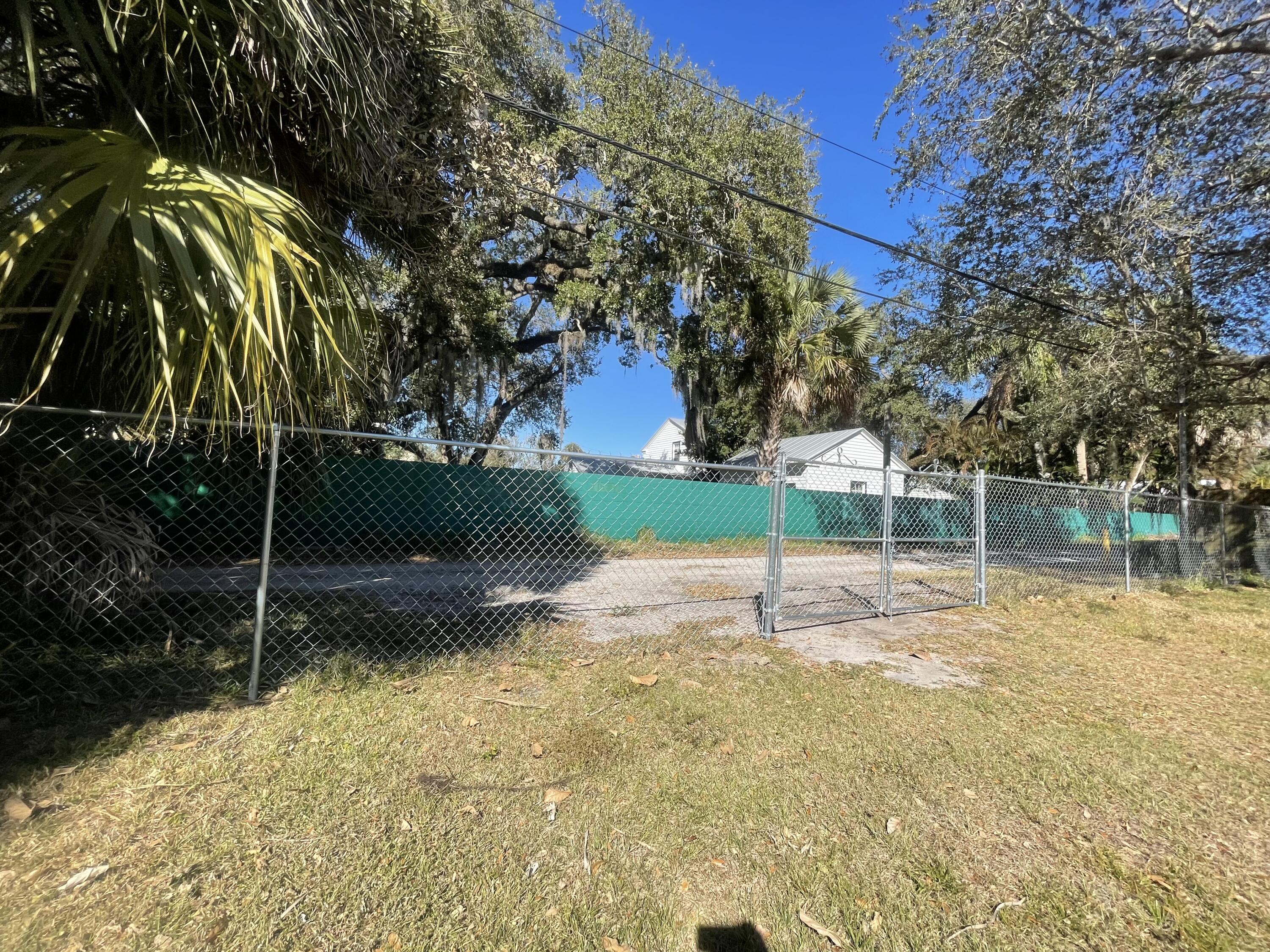 904 Boston Avenue, Unit 2 Fort Pierce, FL 34950 - Photo 33 of 36 IMG_6161