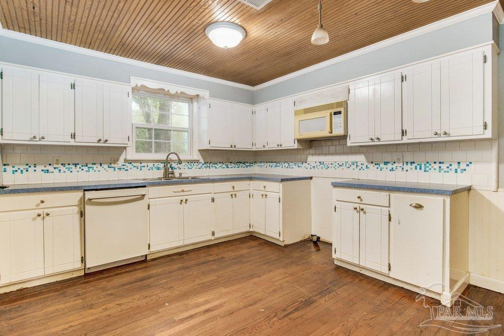 4032 Driskell Road Milton, FL 32583 - Photo 3 of 36