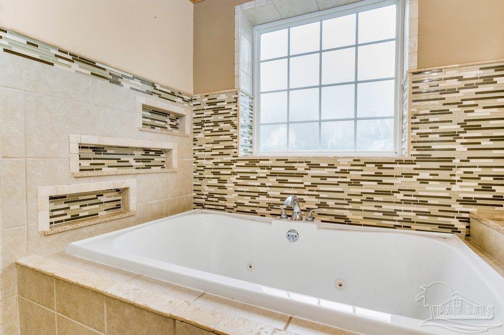 4032 Driskell Road Milton, FL 32583 - Photo 7 of 36