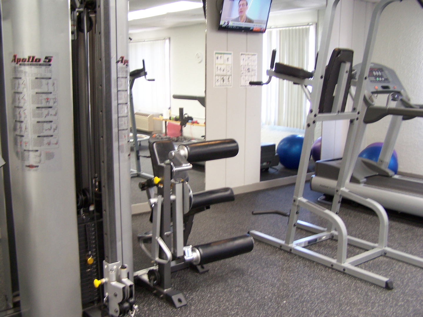 1 Renaissance Place, Unit 1207 Palatine, IL 60067 - Photo 6 of 12 a view of a room with gym equipment