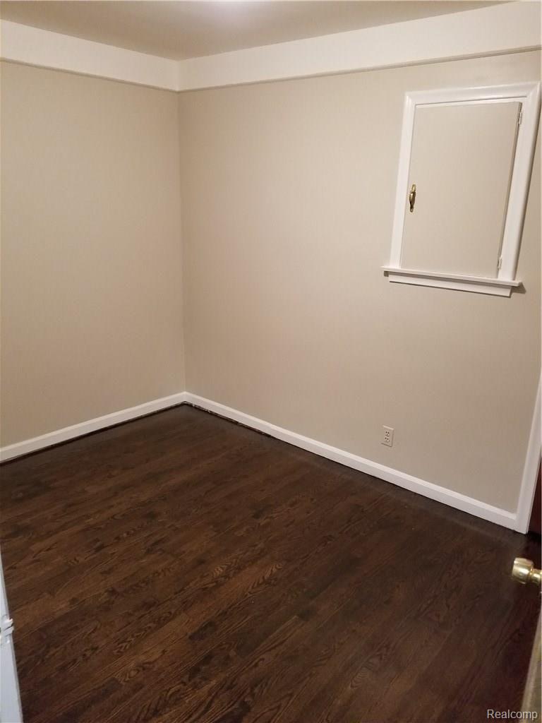 14917 Champaign Road Allen Park, MI 48101 - Photo 7 of 10 20171109_143415.jpg
