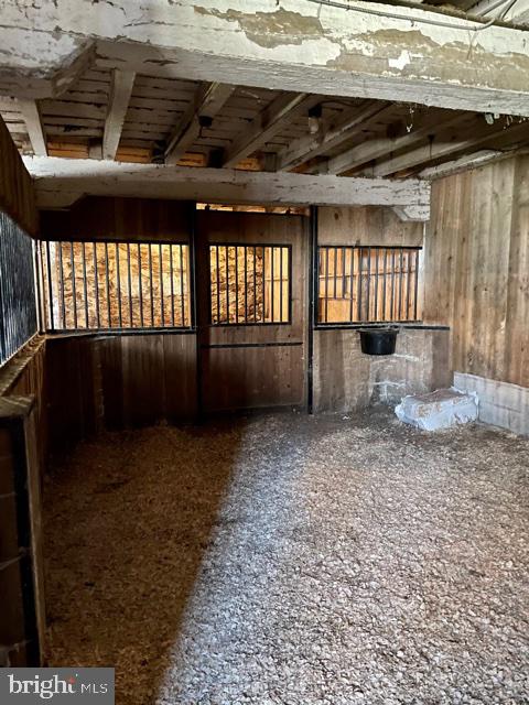 412 Old Bachmans Valley Road Westminster, MD 21157 - Photo 32 of 52 Barn horse stall