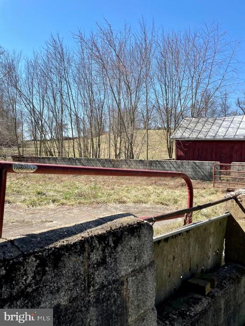 412 Old Bachmans Valley Road Westminster, MD 21157 - Photo 34 of 52 Enclosed barnyard