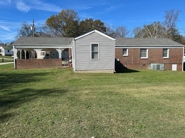 126 Riverside Drive Centerville, TN 37033 - Photo 4 of 19 a front view of a house with yard and green space