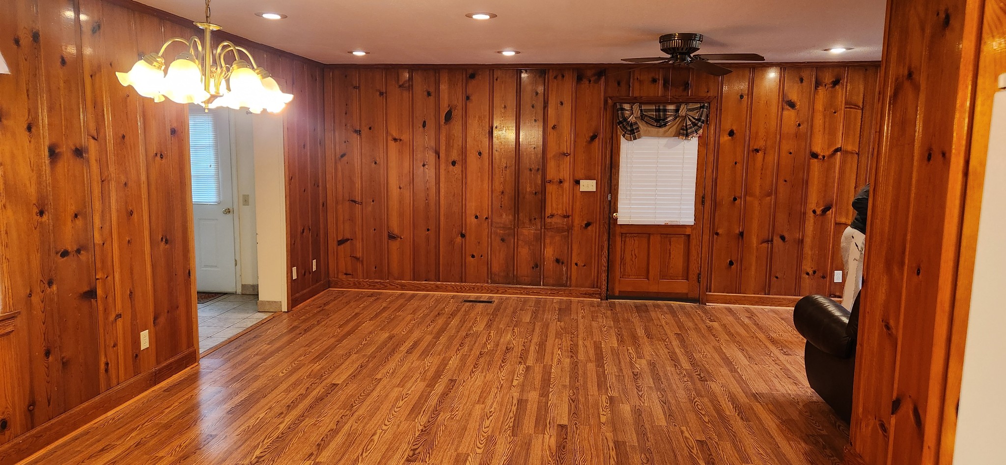 126 Riverside Drive Centerville, TN 37033 - Photo 7 of 19 a view of hallway with wooden floor