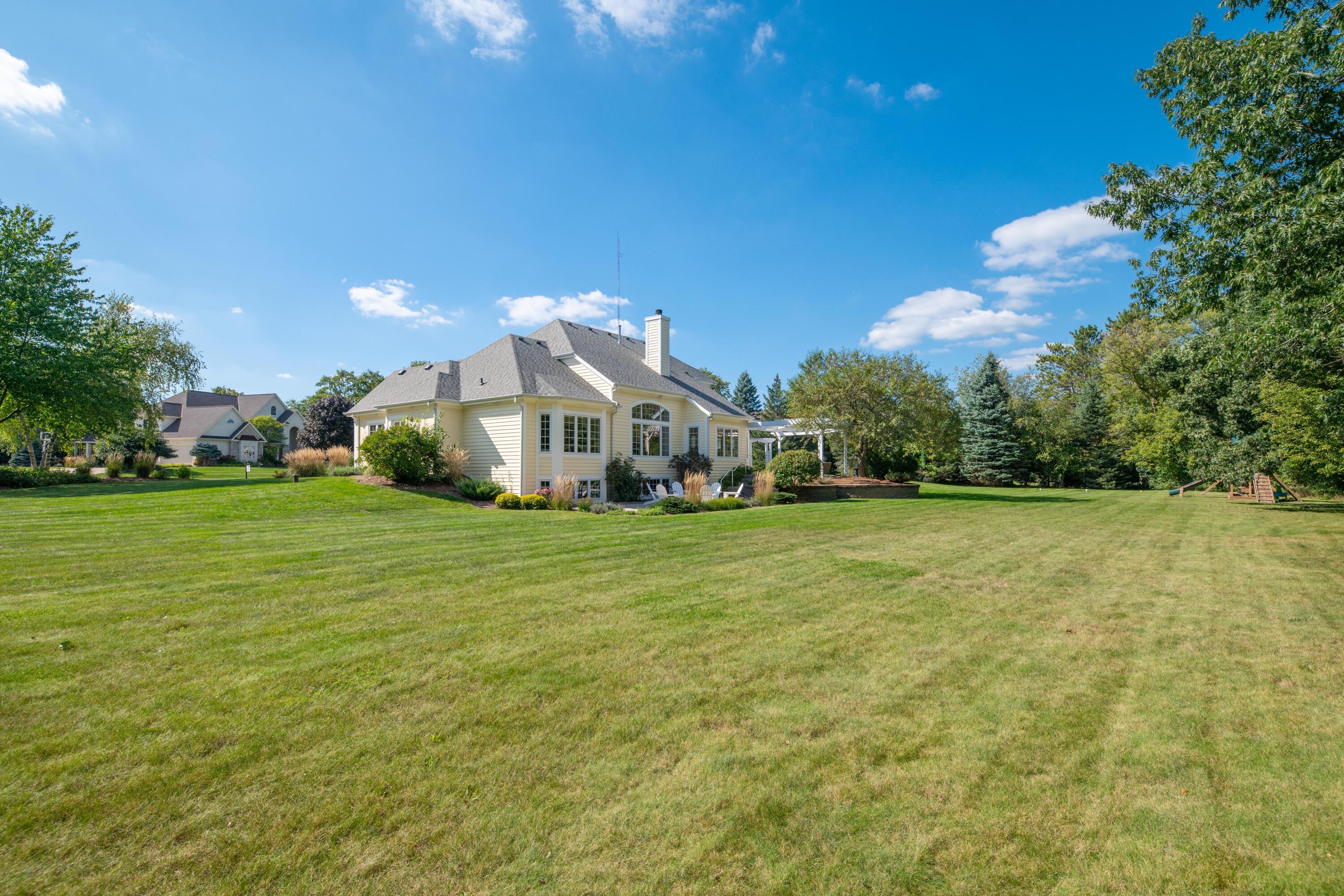 261 Steeple Pointe Circle Delafield, WI 53018 - Photo 62 of 70 Room to play!