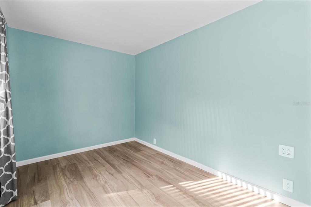 7 65th Street Yankeetown, FL 34498 - Photo 5 of 43 a view of room