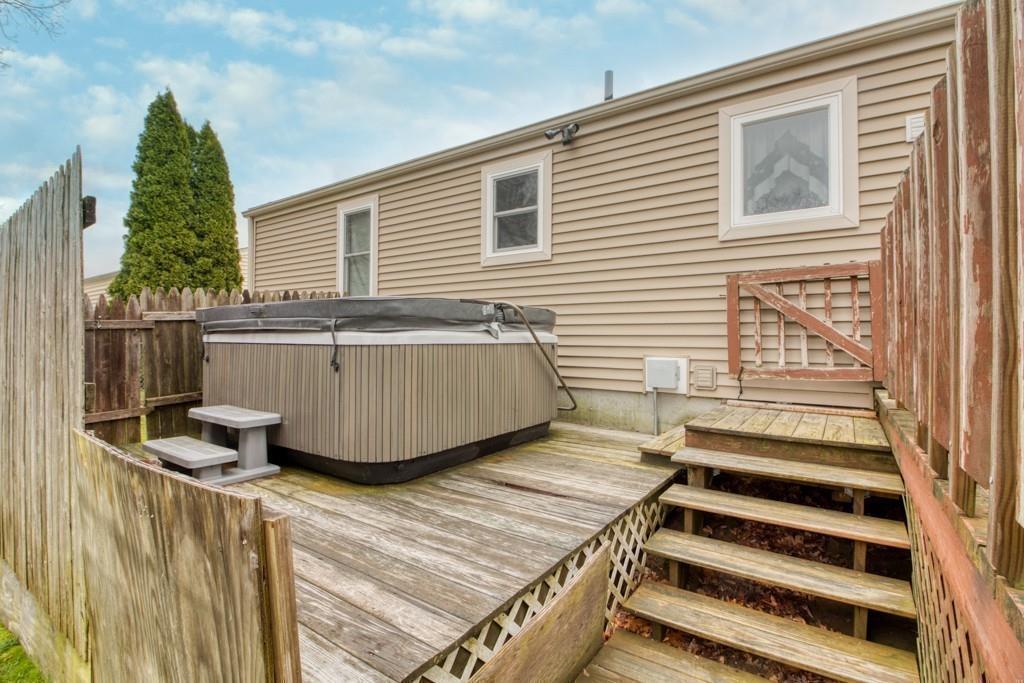 52 Aspen Road Springfield, MA 01128 - Photo 25 of 28