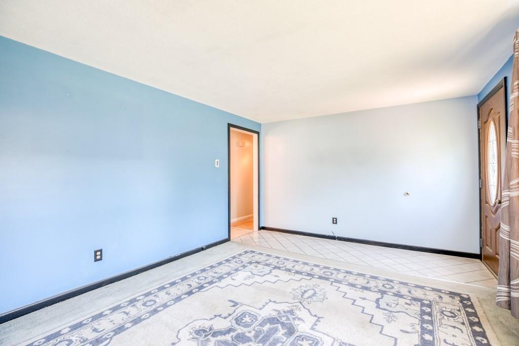 52 Aspen Road Springfield, MA 01128 - Photo 9 of 28
