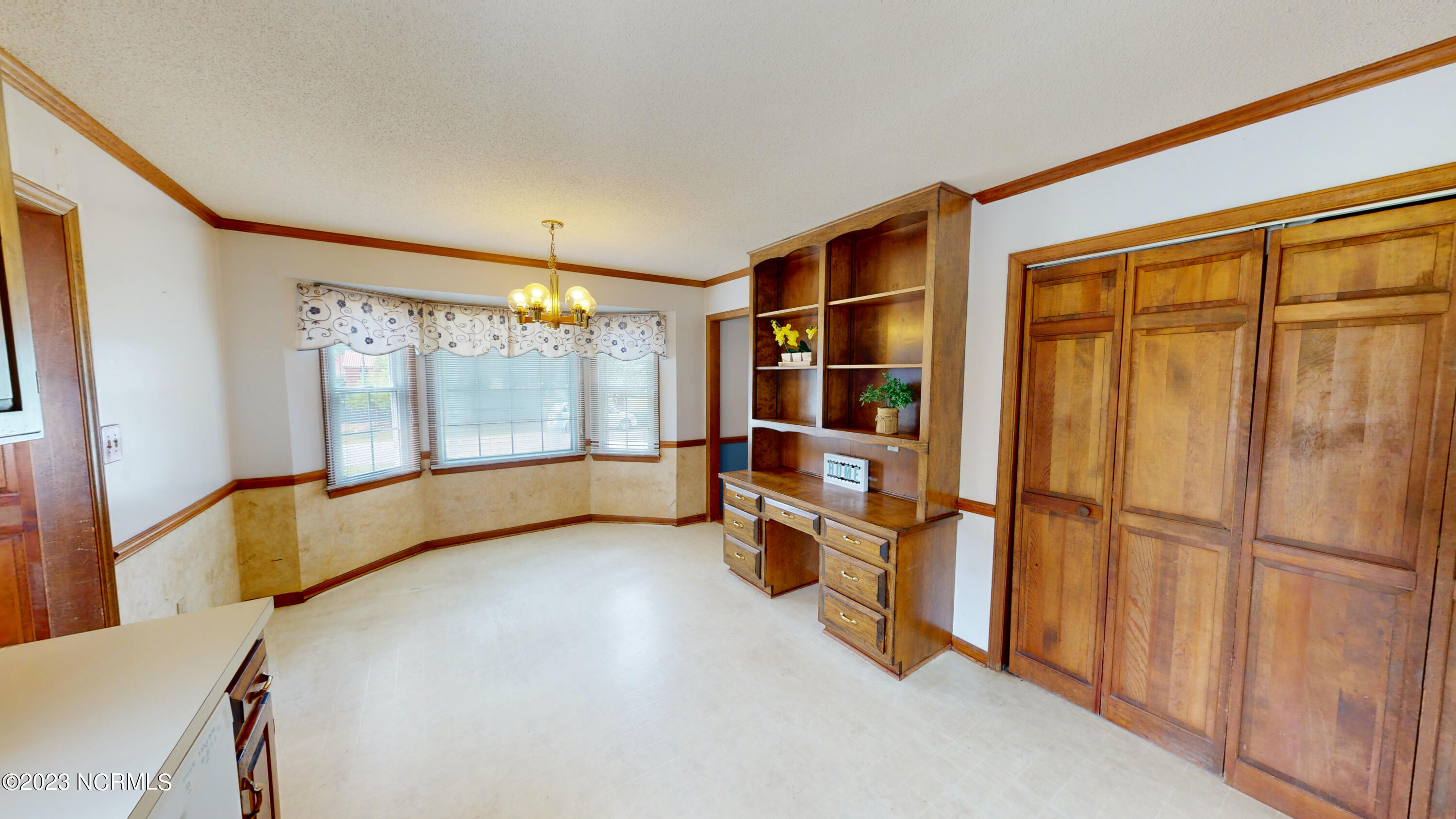 4058 Barber Mill Road Clayton, NC 27520 - Photo 10 of 42 4058 Barber Mill Rd Dining 1