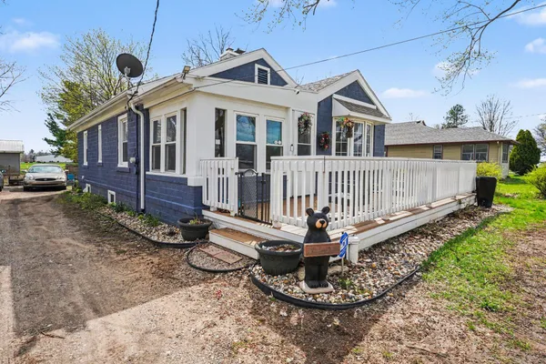 $157,000 | 2961 West Dickman Road, Springfield, MI 49037