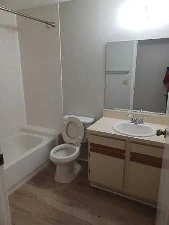 $1,400 | 127 Camphor Circle, Unit D, Oldsmar, FL 34677