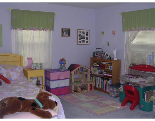 76 Joyce Kilmer Road Boston, MA 02132 - Photo 4 of 10 Gallery Image 4