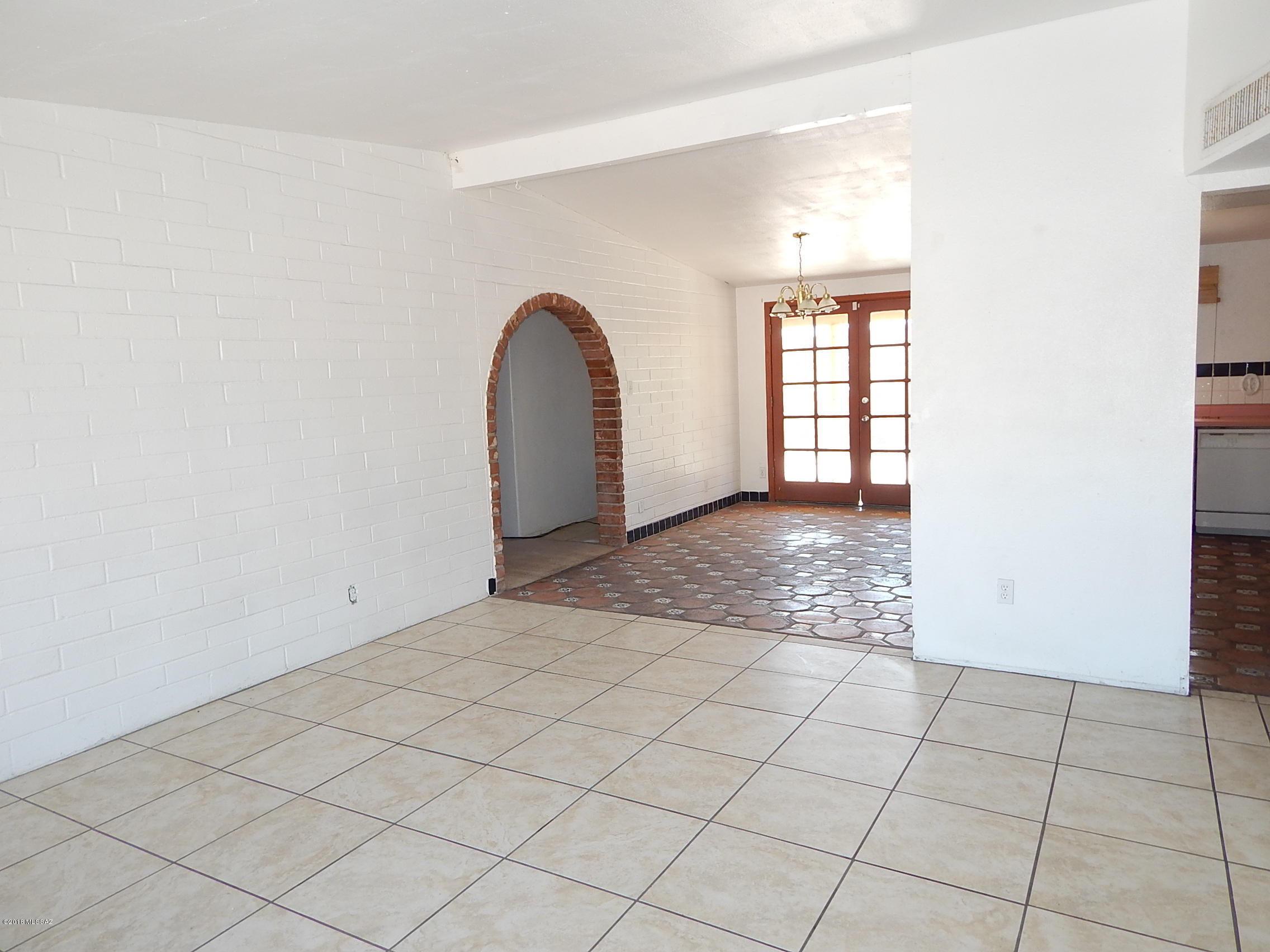 2027 West Saxony Road Tucson, AZ 85713 - Photo 4 of 16