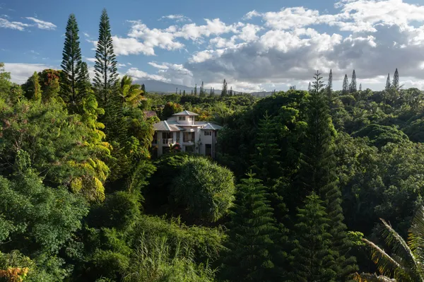 $2,250,000 | 715 North Honokala Road, Haiku, HI 96708