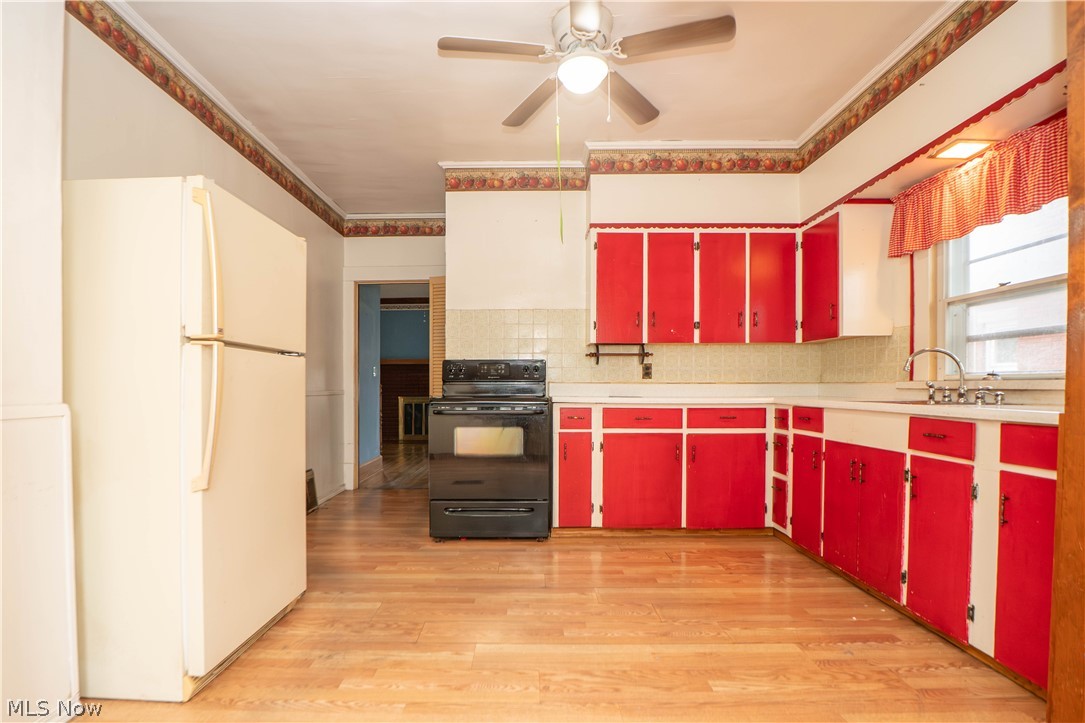 815 Broad Avenue Northwest Canton, OH 44708 - Photo 12 of 37