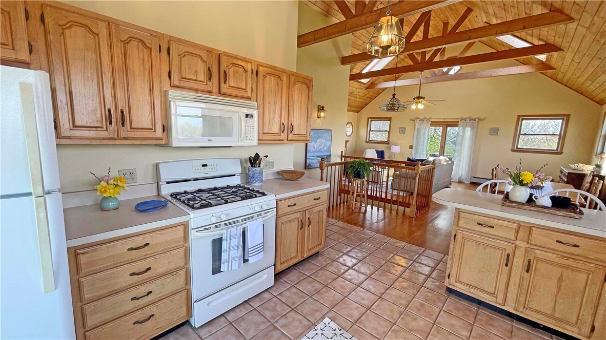 1623 Payne Road Block Island, RI 02807 - Photo 11 of 40