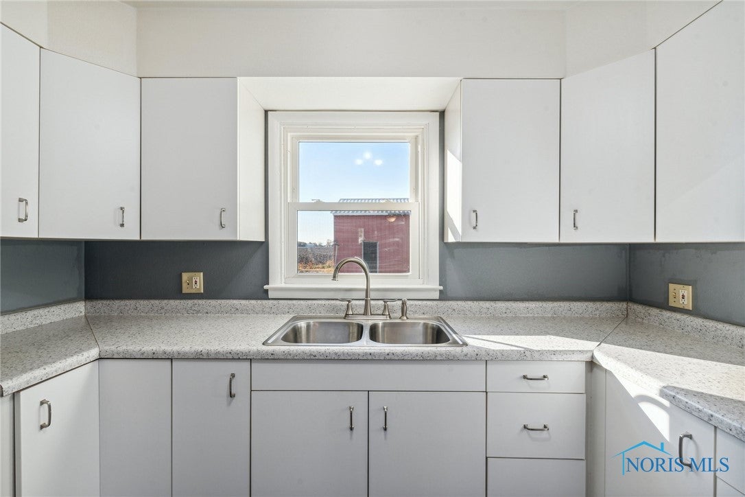 6050 Grisell Road Oregon, OH 43616 - Photo 11 of 27 Gallery Image 11