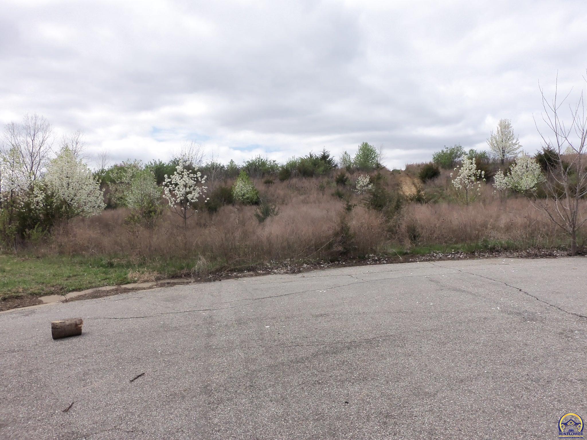 6334 Southwest 46th Park Topeka, KS 66610 - Photo 1 of 1