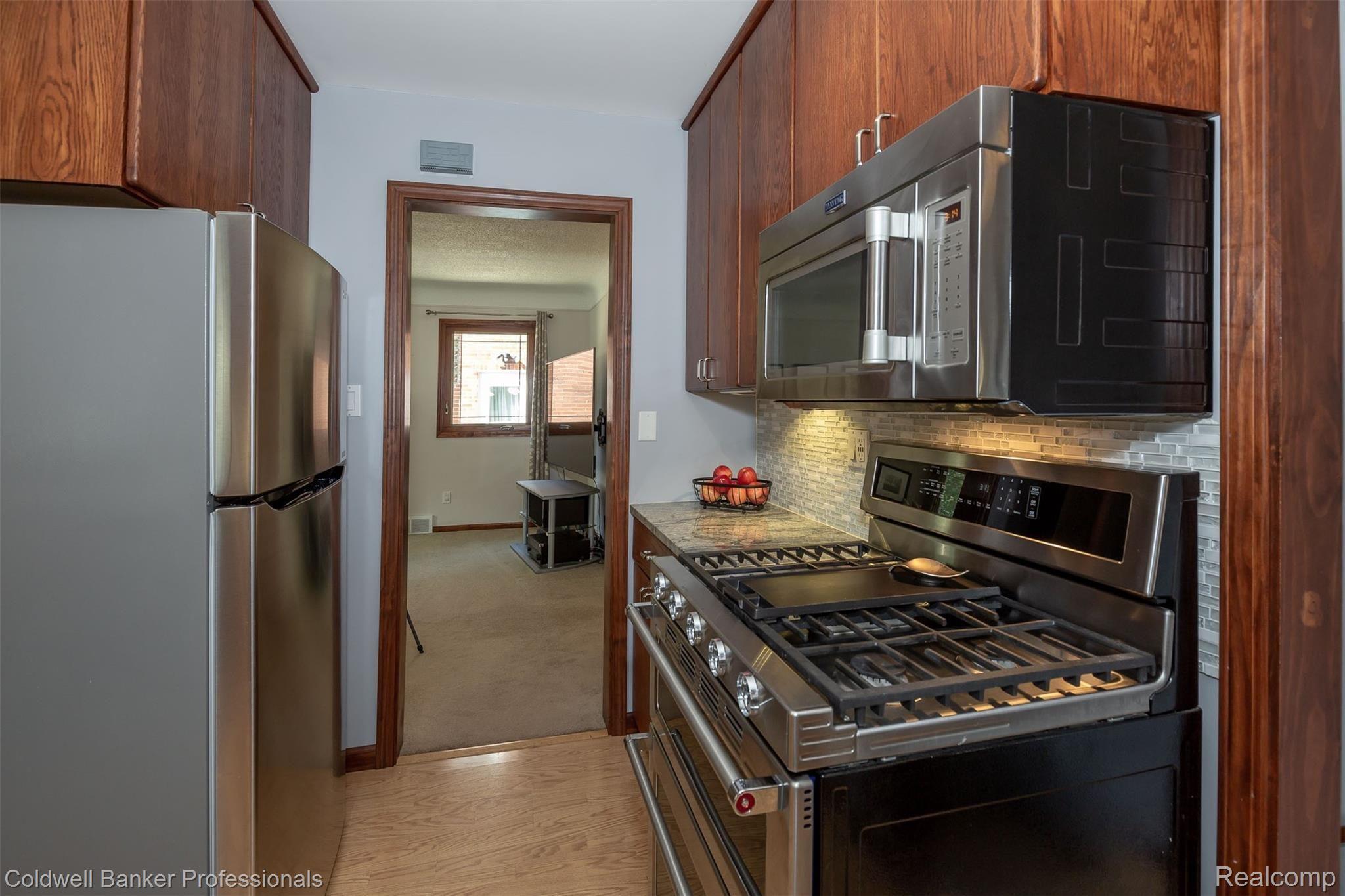 1587 Mansfield Road Birmingham, MI 48009 - Photo 14 of 43 592A1923.jpg