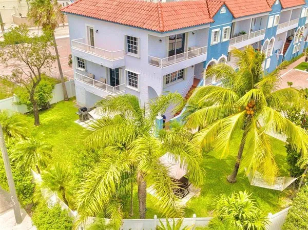 $5,700 | 355 Virginia Street, Hollywood, FL 33019