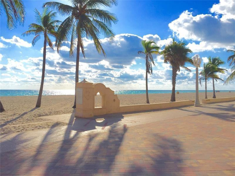355 Virginia Street Hollywood, FL 33019 - Photo 2 of 34 Photo 2