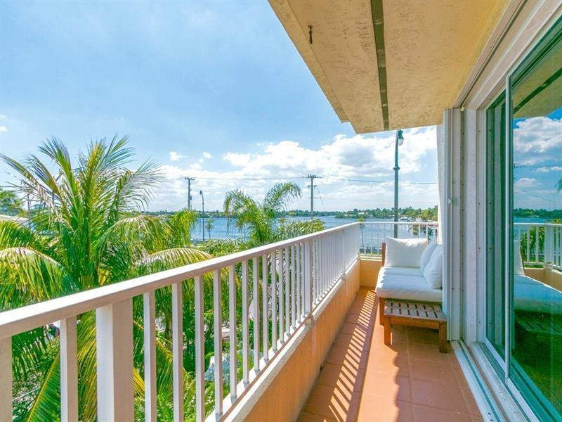 355 Virginia Street Hollywood, FL 33019 - Photo 33 of 34 Photo 33
