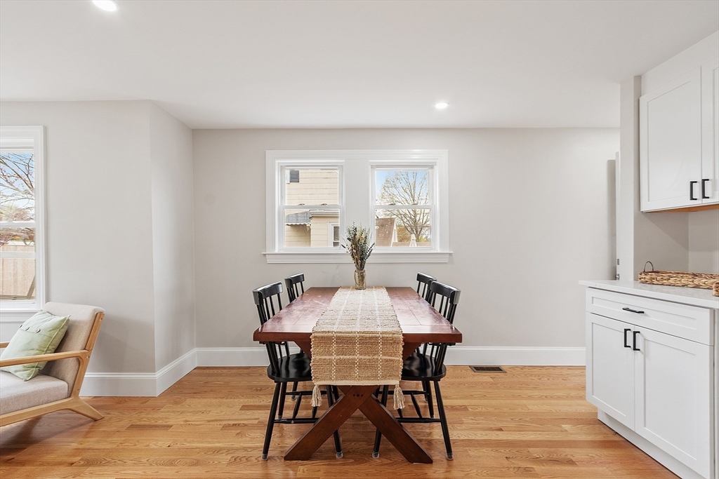 287 Waverly Road North Andover, MA 01845 - Photo 12 of 40 Gallery Image 12