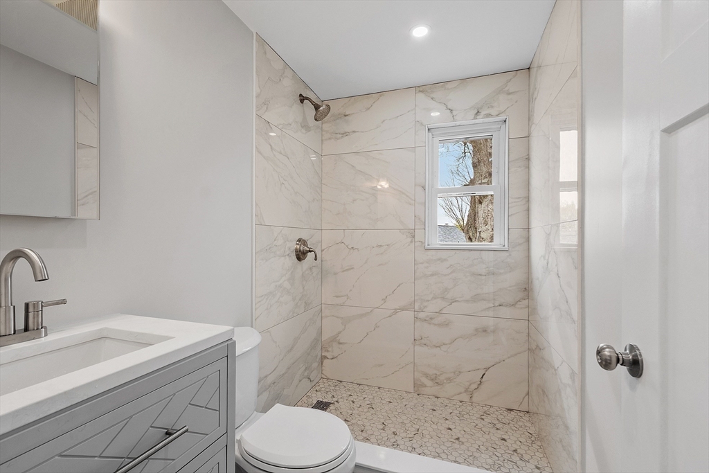 287 Waverly Road North Andover, MA 01845 - Photo 20 of 40 Gallery Image 20