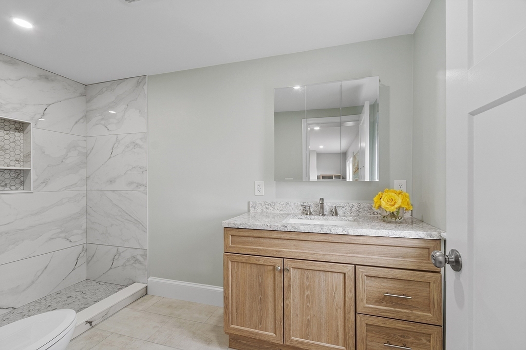 287 Waverly Road North Andover, MA 01845 - Photo 26 of 40 Gallery Image 26